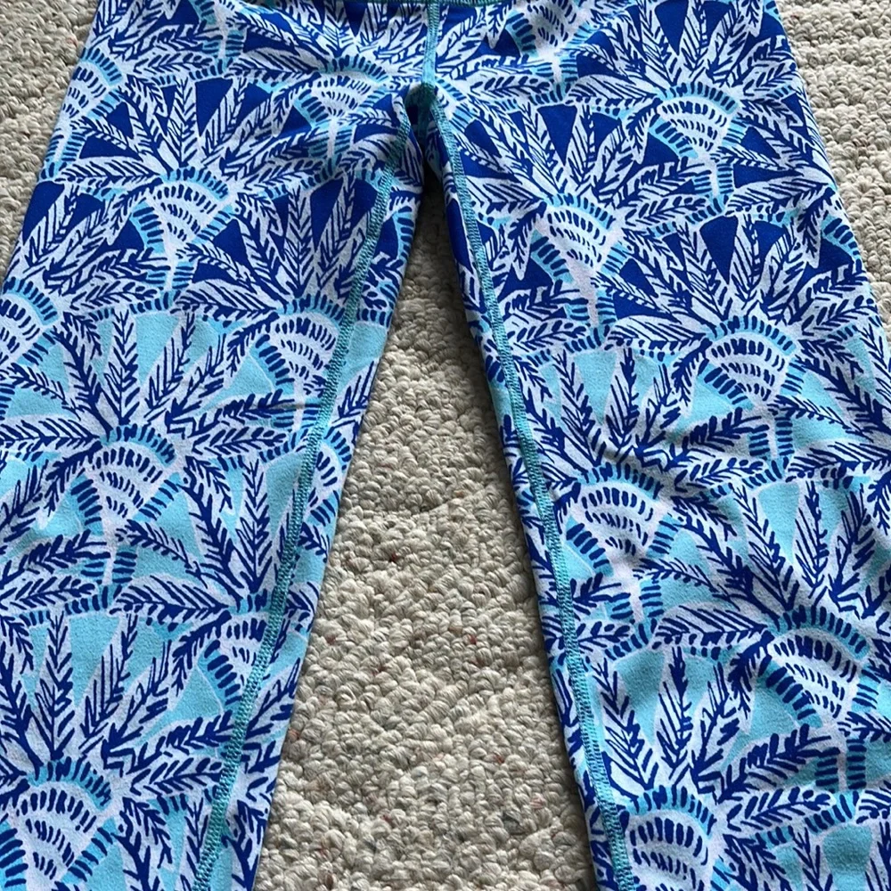EUC Lilly Pulitzer Luxletic Leggings - Picture 5 of 9